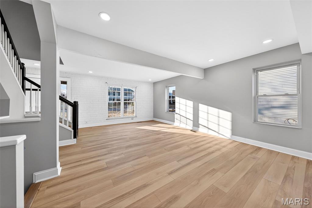 264 Braeshire Drive Ballwin, MO 63021 - Photo 7 of 36