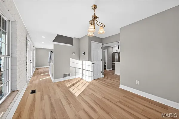 $2,450 | 264 Braeshire Drive, Ballwin, MO 63021