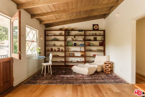 $1,095,000 | 550 Arch Place, Glendale, CA 91206