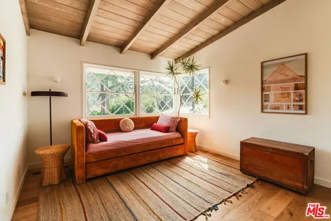$1,095,000 | 550 Arch Place, Glendale, CA 91206