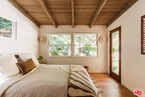 $1,095,000 | 550 Arch Place, Glendale, CA 91206