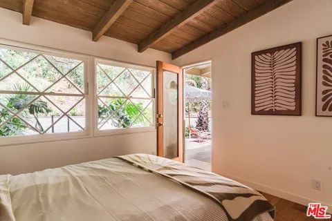 $1,095,000 | 550 Arch Place, Glendale, CA 91206