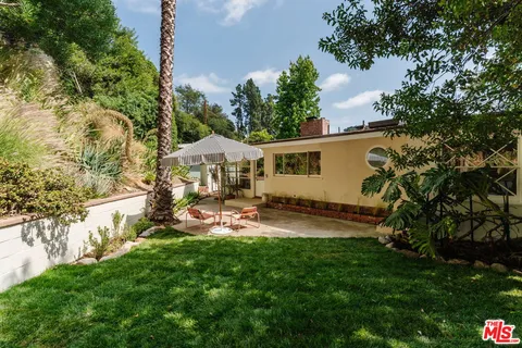 $1,095,000 | 550 Arch Place, Glendale, CA 91206