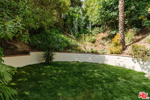 $1,095,000 | 550 Arch Place, Glendale, CA 91206