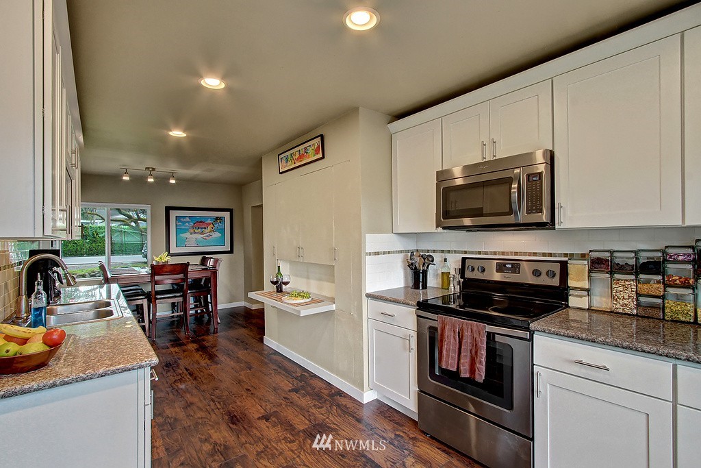 6521 Cady Road Everett, WA 98203 - Photo 6 of 18