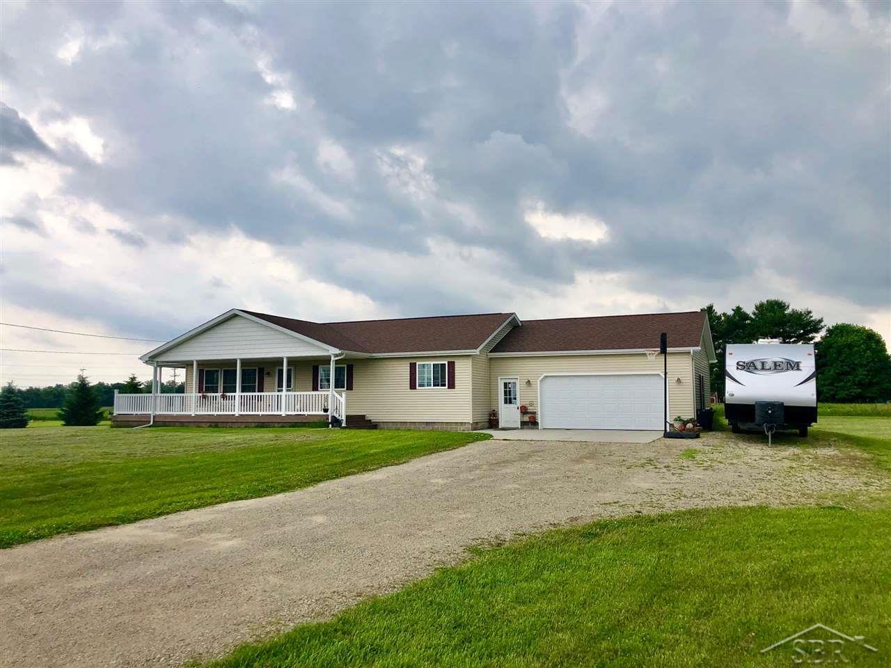 10925 Gary Road Chesaning, MI 48616 - Photo 1 of 35
