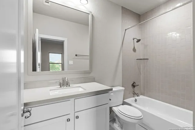 $924,900 | 127 Alonzo, Boerne, TX 78006