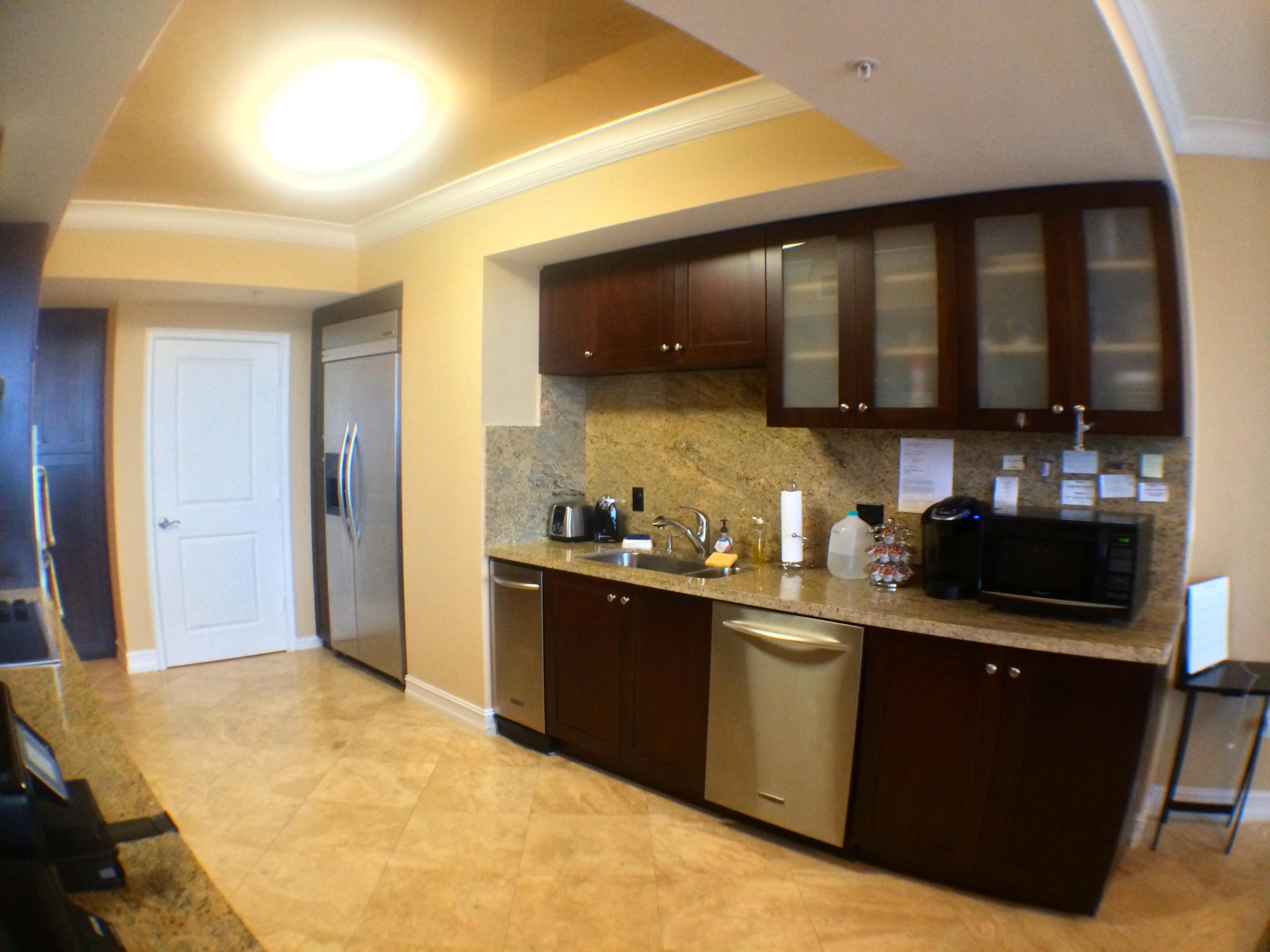99 Southeast Mizner Boulevard, Unit PH37 Boca Raton, FL 33432 - Photo 4 of 22 Kitchen