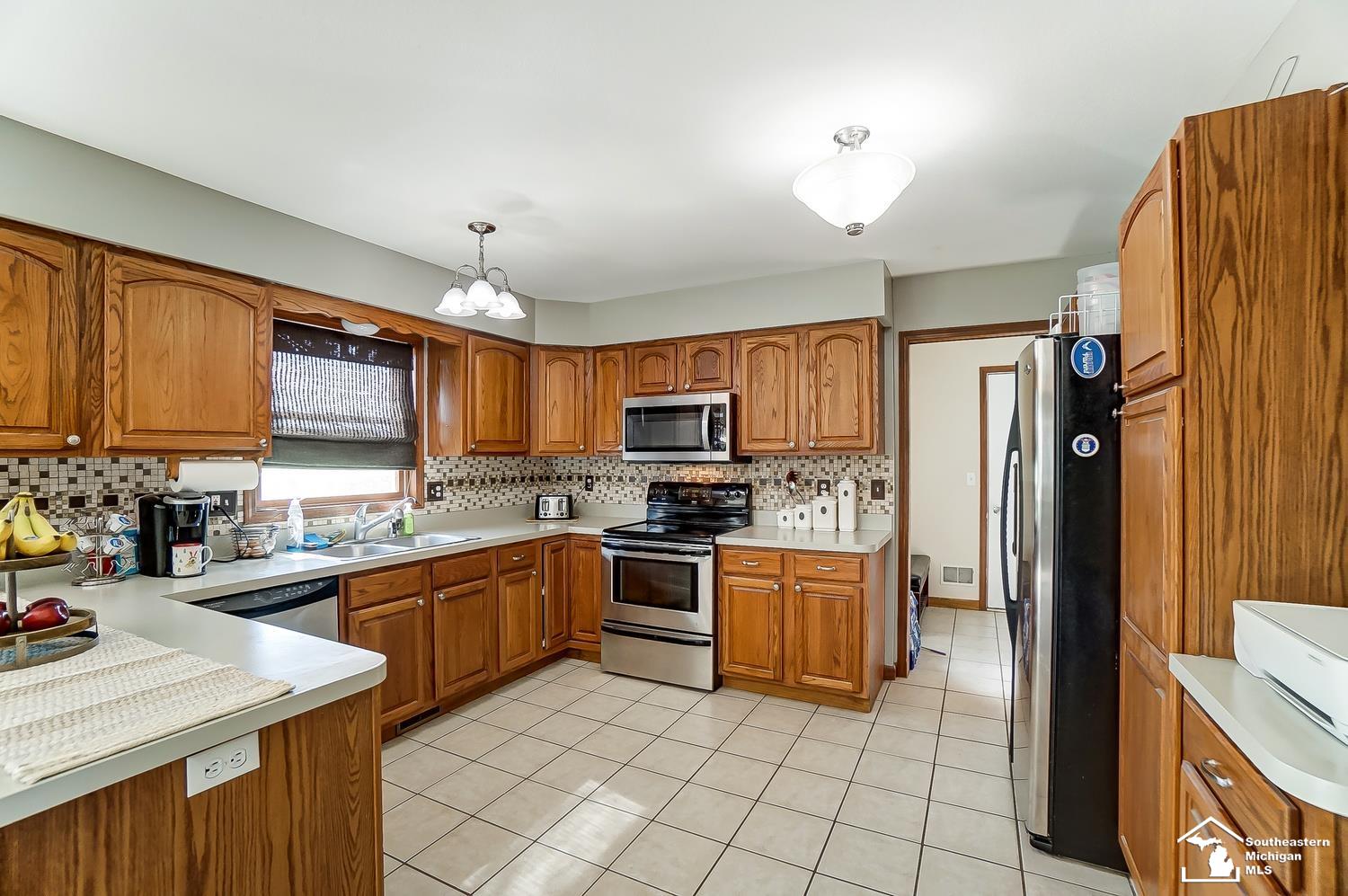 8680 Exeter Road Carleton, MI 48117 - Photo 25 of 54