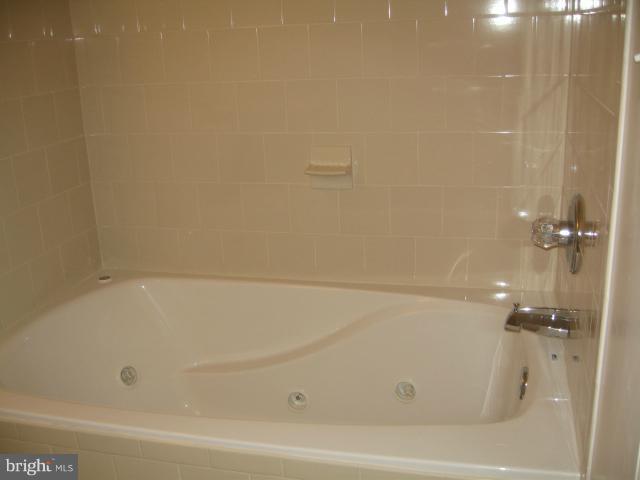 8610 Chestnut Ridge Drive Laurel, MD 20707 - Photo 12 of 15 Bath