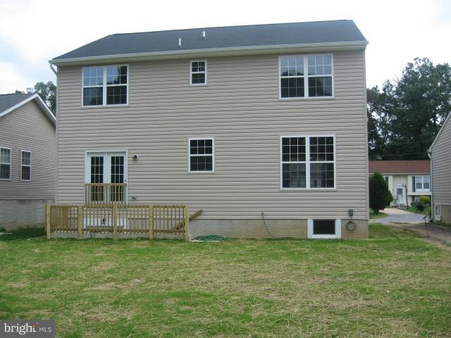 8610 Chestnut Ridge Drive Laurel, MD 20707 - Photo 4 of 15 Exterior (Rear)