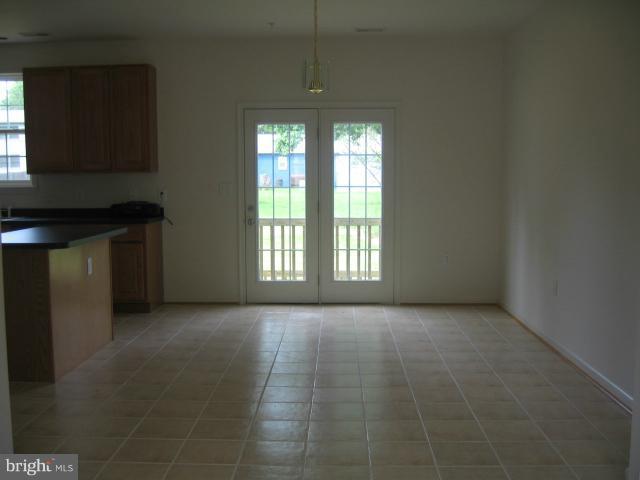 8610 Chestnut Ridge Drive Laurel, MD 20707 - Photo 7 of 15 Interior (General)