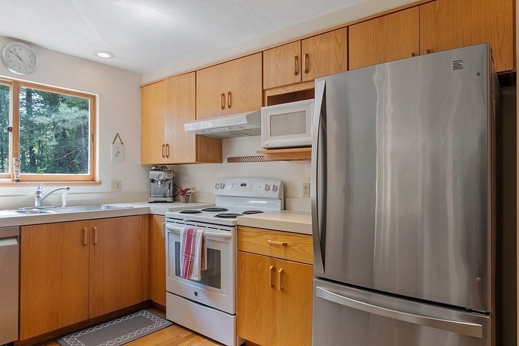 310 Stow Road Harvard, MA 01451 - Photo 10 of 28