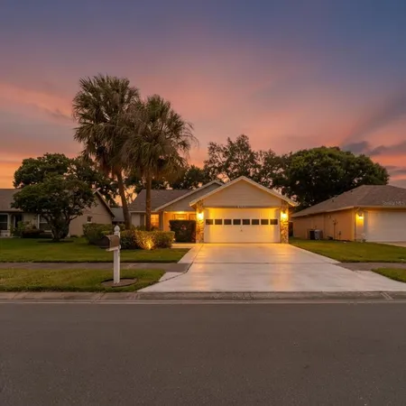 $395,000 | 3951 104th Avenue North, Clearwater, FL 33762