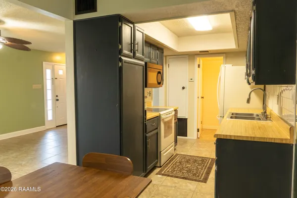 $87,500 | 101 Wilbourn Boulevard, Unit 404, Lafayette, LA 70506