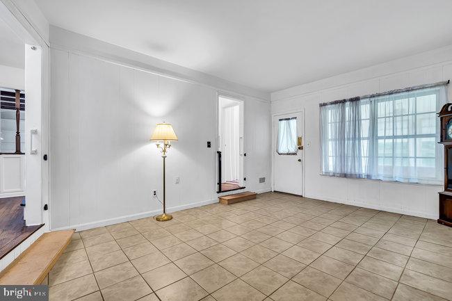 401 Dutch Neck Road Hightstown, NJ 08520 - Photo 7 of 23 Gallery Image 7
