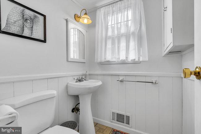 401 Dutch Neck Road Hightstown, NJ 08520 - Photo 8 of 23 Gallery Image 8