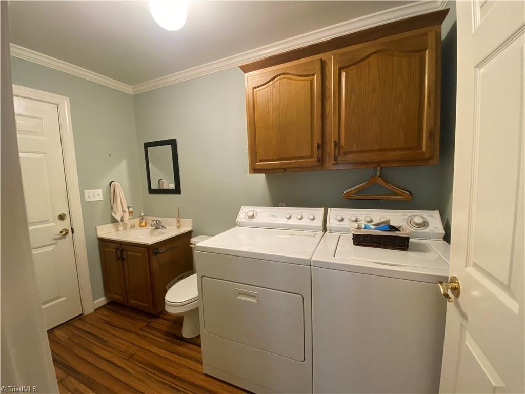 229 Dublin Road Advance, NC 27006 - Photo 17 of 41 Laundry with 1/2 bath