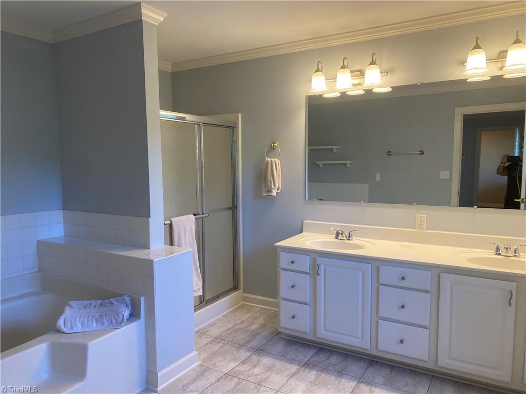 229 Dublin Road Advance, NC 27006 - Photo 22 of 41 Primary Bath
