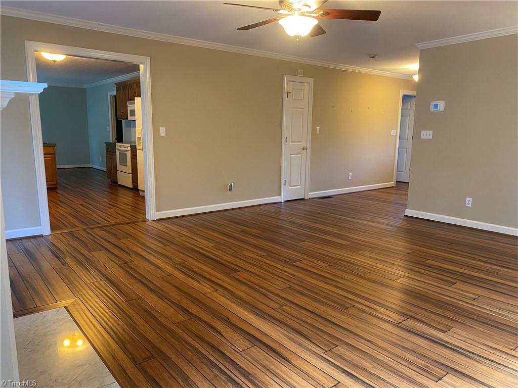 229 Dublin Road Advance, NC 27006 - Photo 8 of 41 Greatroom view to entry and kitchen