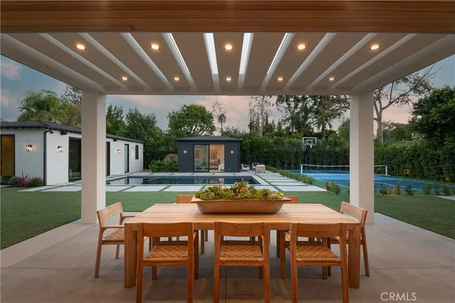 $4,899,000 | 23416 Califa Street, Woodland Hills, CA 91367
