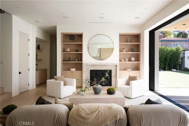 $4,899,000 | 23416 Califa Street, Woodland Hills, CA 91367