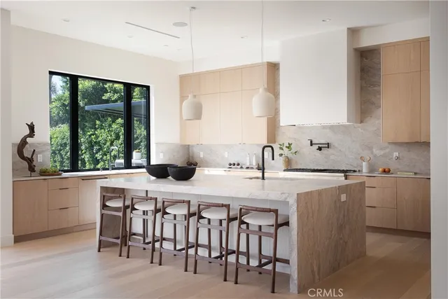 $4,899,000 | 23416 Califa Street, Woodland Hills, CA 91367