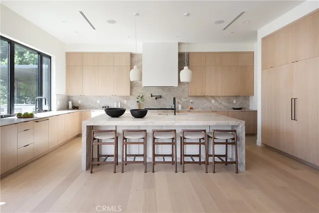 $4,899,000 | 23416 Califa Street, Woodland Hills, CA 91367