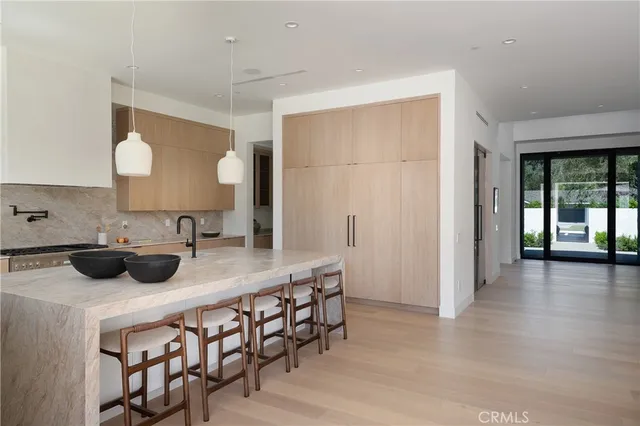 $4,899,000 | 23416 Califa Street, Woodland Hills, CA 91367