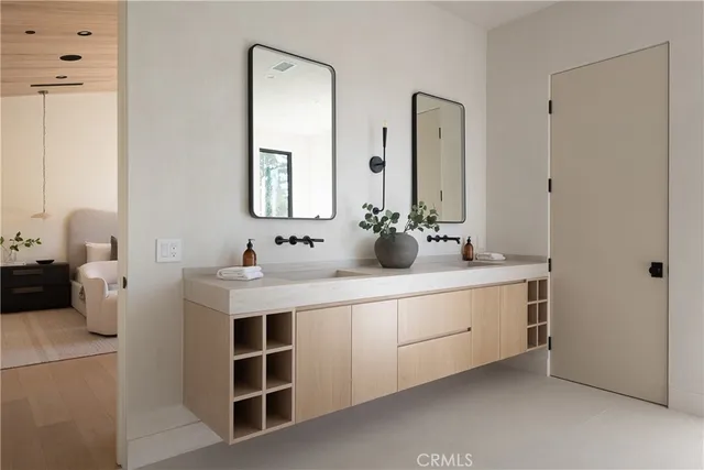 $4,899,000 | 23416 Califa Street, Woodland Hills, CA 91367