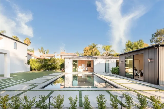 $4,899,000 | 23416 Califa Street, Woodland Hills, CA 91367