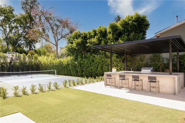 $4,899,000 | 23416 Califa Street, Woodland Hills, CA 91367