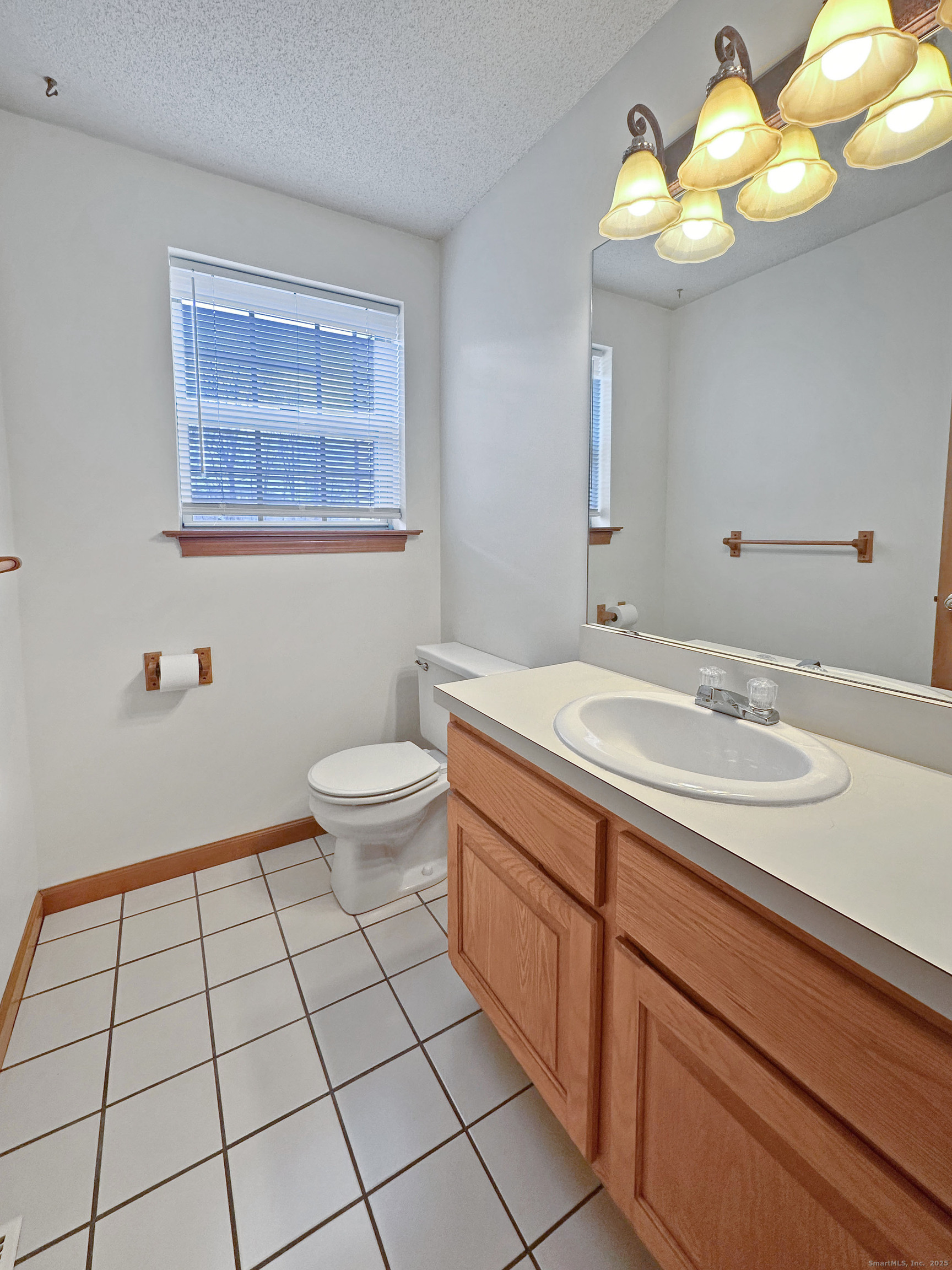 76 North Mountain Road, Unit B New Britain, CT 06053 - Photo 16 of 25