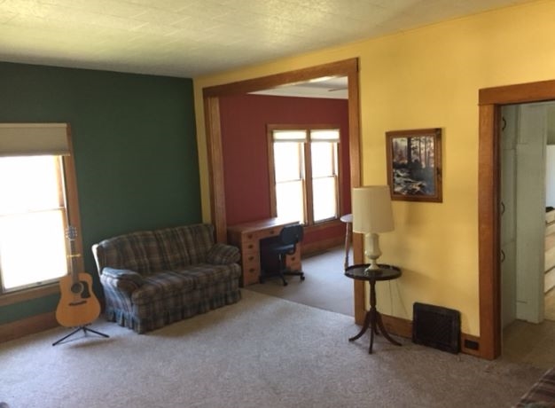 426 Walnut Street Alma, MI 48801 - Photo 3 of 19 1797784-2.JPG