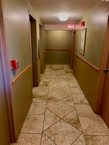 $163,900 | 6701 South Crandon Avenue, Unit 9B, Chicago, IL 60649