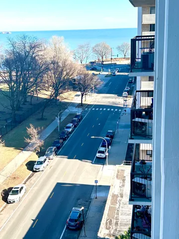 $163,900 | 6701 South Crandon Avenue, Unit 9B, Chicago, IL 60649