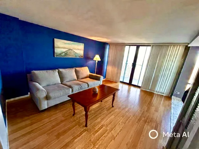 $163,900 | 6701 South Crandon Avenue, Unit 9B, Chicago, IL 60649