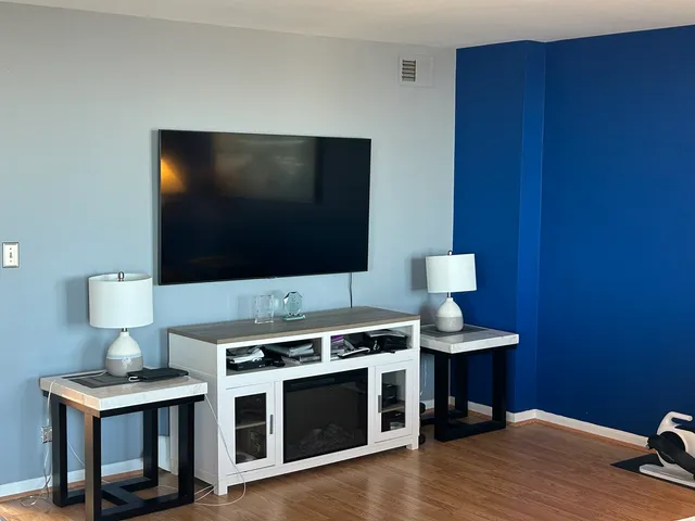 $163,900 | 6701 South Crandon Avenue, Unit 9B, Chicago, IL 60649