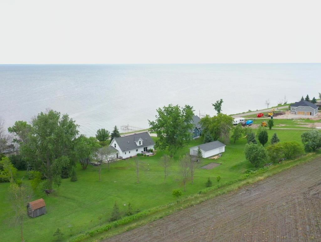 1126 Bayshore Road Brussels, WI 54204 - Photo 2 of 32