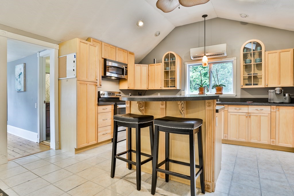 120 North Street Georgetown, MA 01833 - Photo 13 of 37