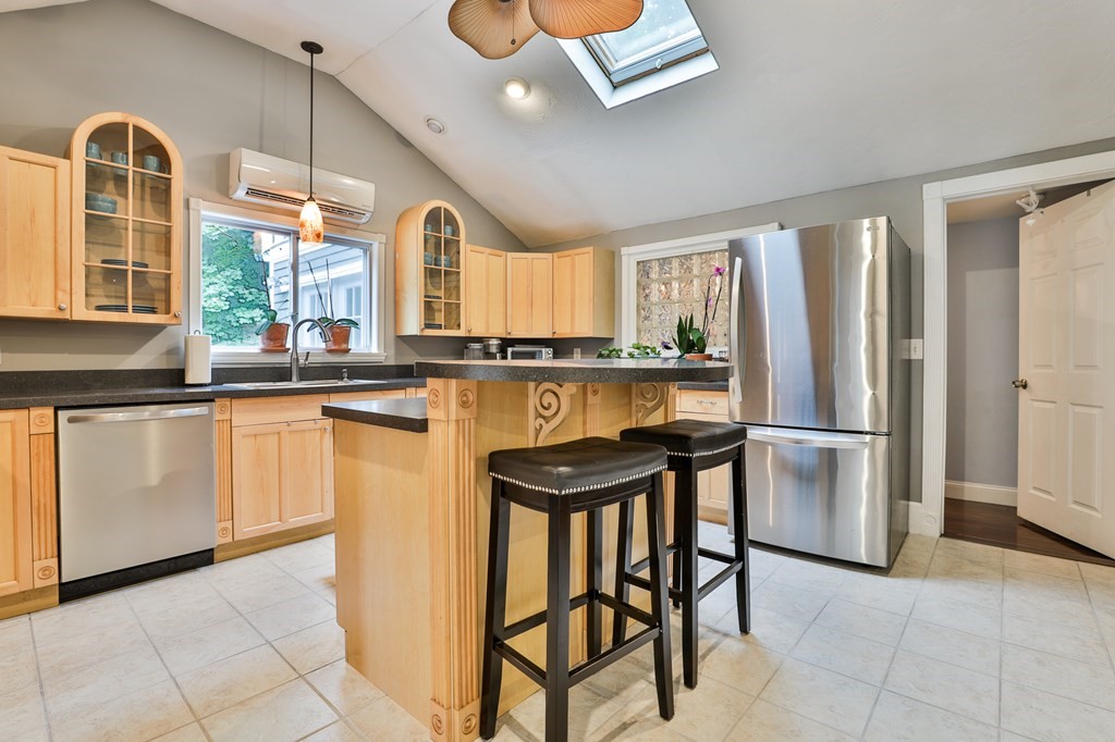 120 North Street Georgetown, MA 01833 - Photo 14 of 37