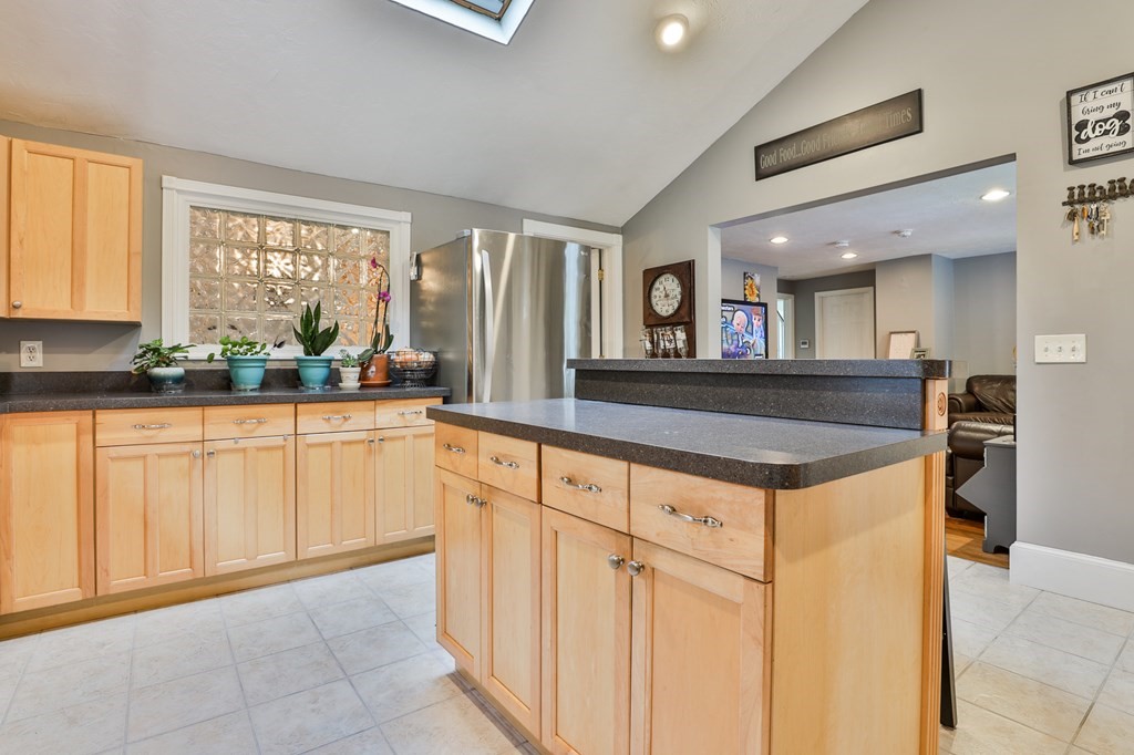 120 North Street Georgetown, MA 01833 - Photo 16 of 37