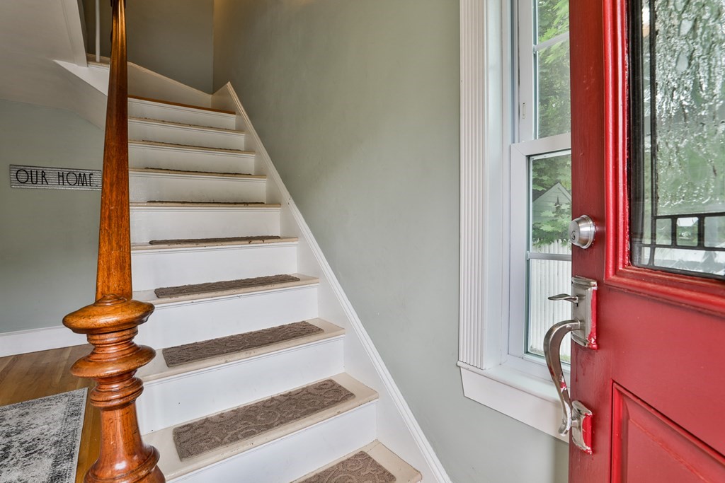 120 North Street Georgetown, MA 01833 - Photo 8 of 37