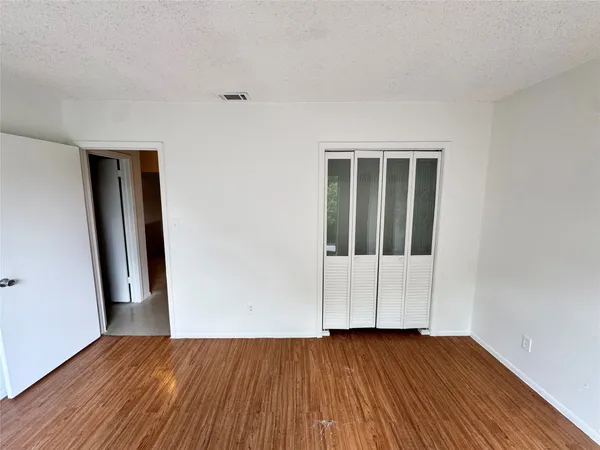 $700 | 1085 Linde Avenue, Unit 1095, New Braunfels, TX 78130