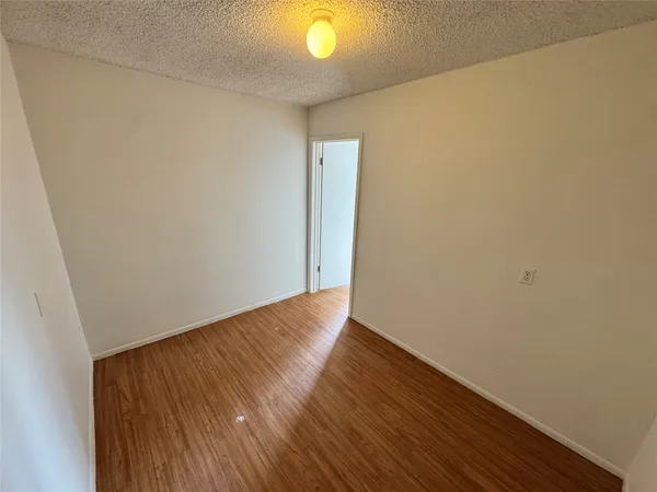 $700 | 1085 Linde Avenue, Unit 1095, New Braunfels, TX 78130