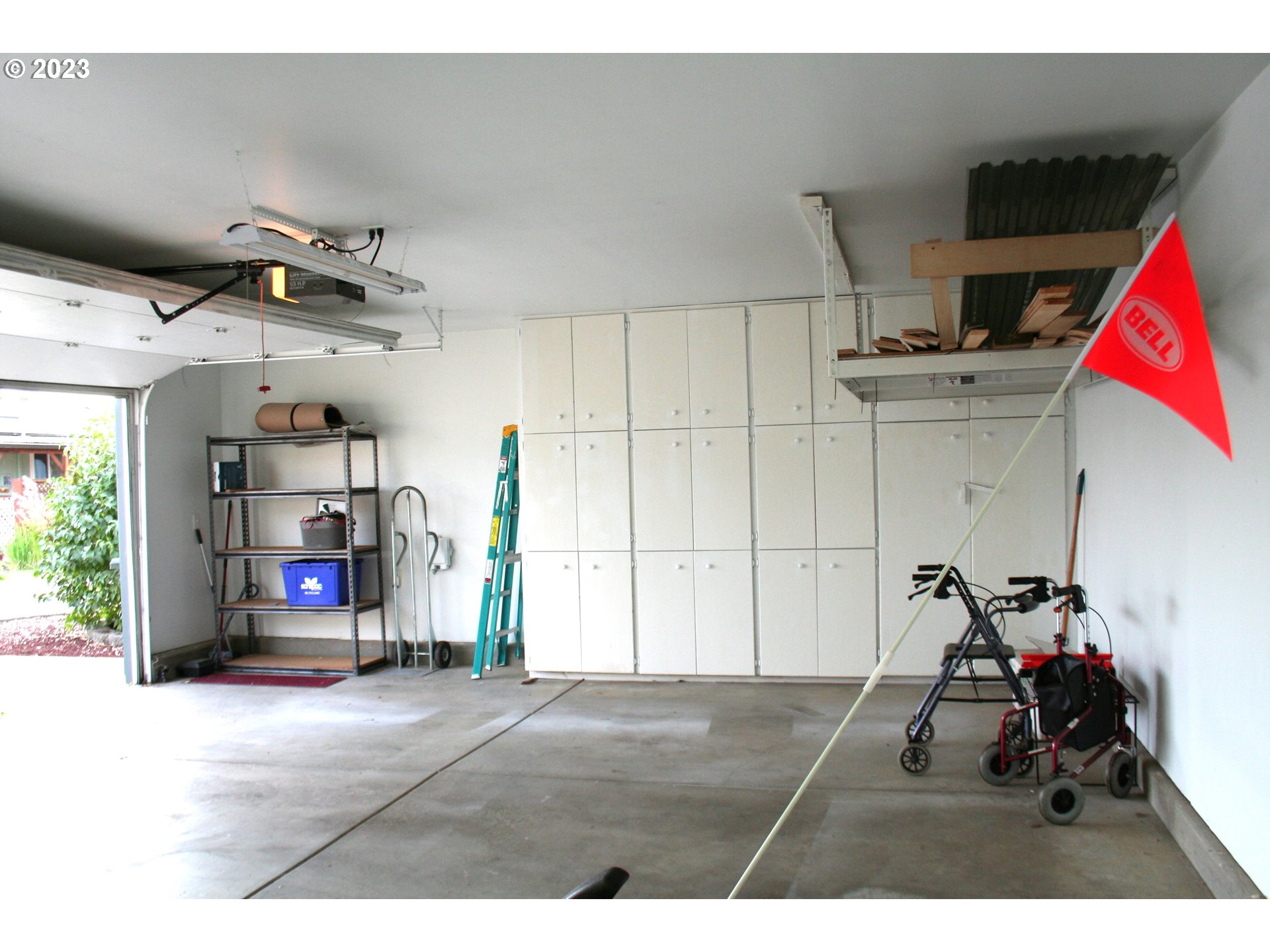 2580 Maia Loop Springfield, OR 97477 - Photo 27 of 29 a view of a garage