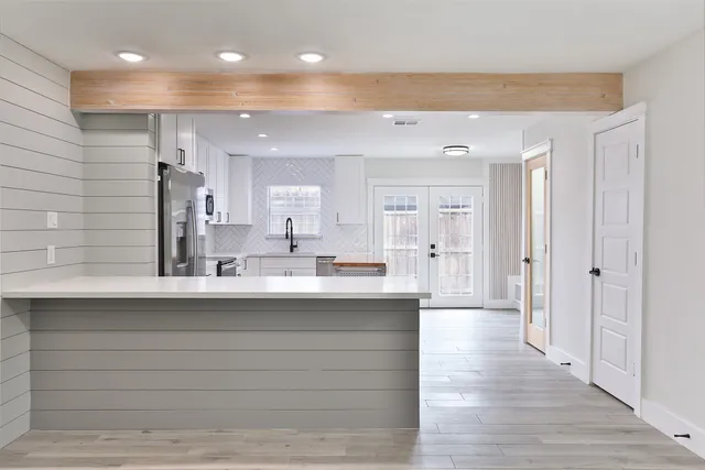 $2,000 | 9511 Fondren Road, Houston, TX 77074