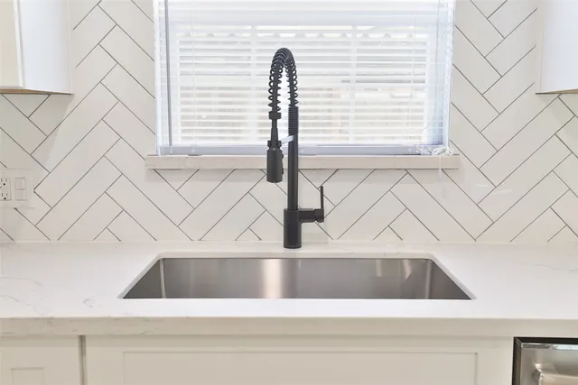 $2,000 | 9511 Fondren Road, Houston, TX 77074