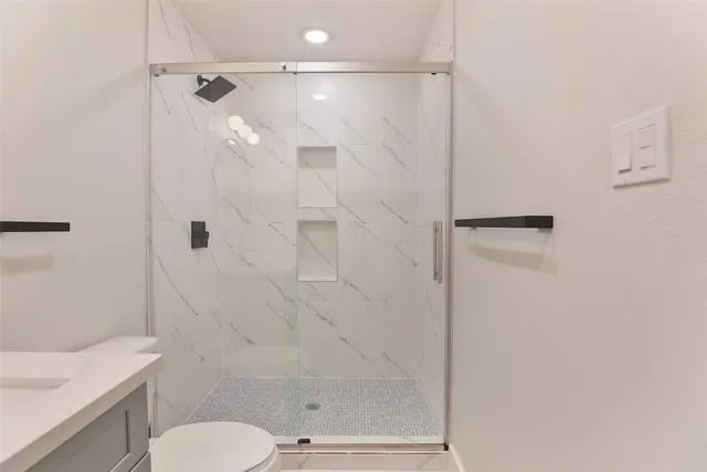 $2,000 | 9511 Fondren Road, Houston, TX 77074