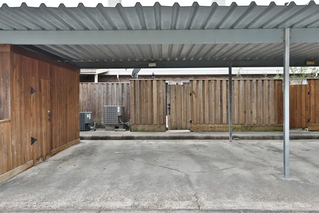 $2,000 | 9511 Fondren Road, Houston, TX 77074